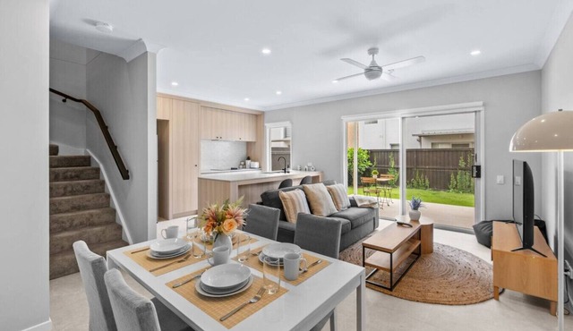 Premium 4BR Residence Modern & Serene - Mango Hill