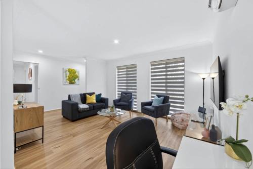 Quiet 3BR Armadale Home with Free Parking and AC