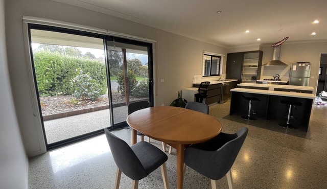 Quiet and easy spot to stay and explore the northern Bellarine!