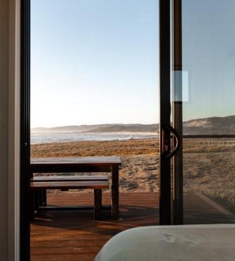 Red Rock Hut, King Island in Yambacoona
