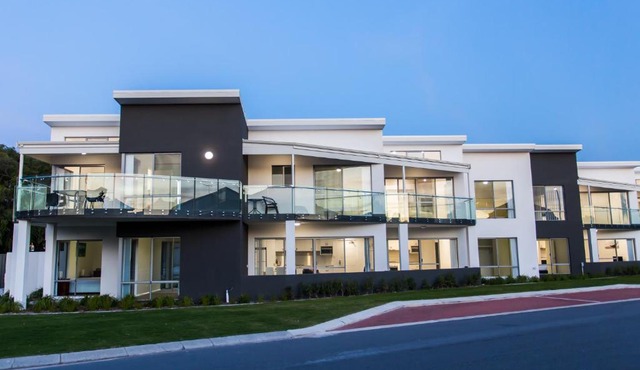 Reflections By Rockingham Apartments