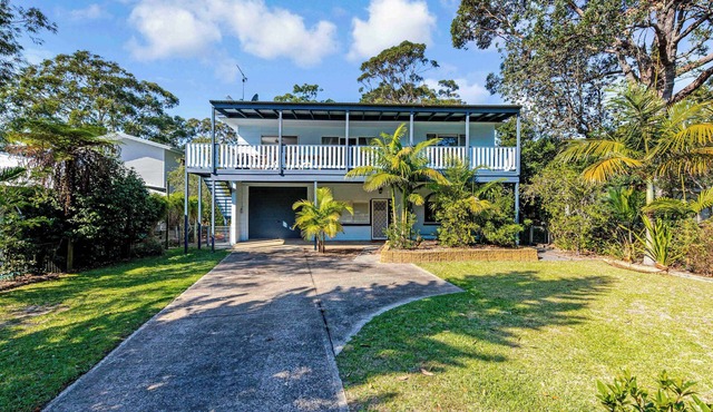 Relaxed Beach House Near Broulee Beach
