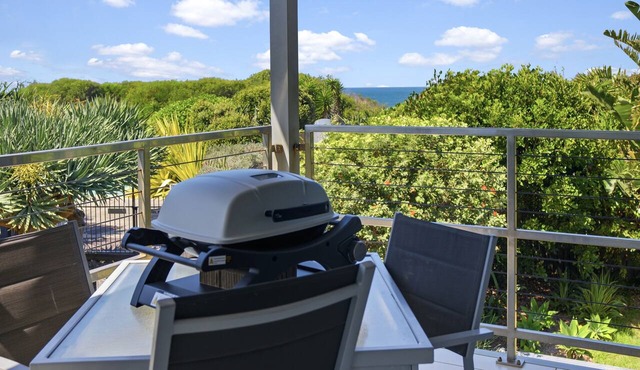 Relaxed Beachside Living for the Whole Family at Kimara