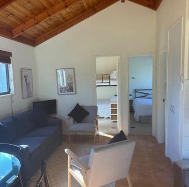 River foreshore Cabin in Bridgewater-on-Loddon
