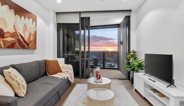 River Glow at Queens Wharf Level 43 including PARKING, Pool, and Views in Brisbane