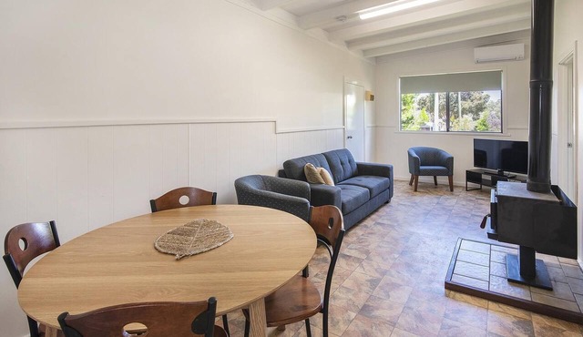 Riverscape Cottage No.1 - Riverscape Cottage No.1 A Family Gem