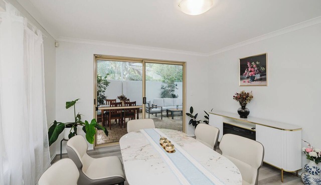 Riverside 4BR Retreat Shelley|Sleep8|Near Curtin| Min walks to river|CBD|Airport