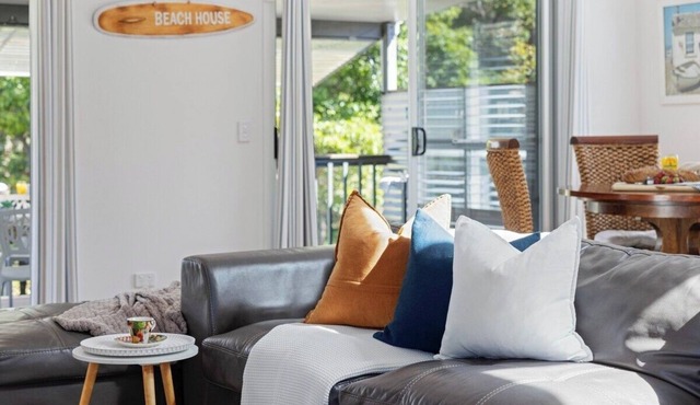 Riverside Retreat - Family home