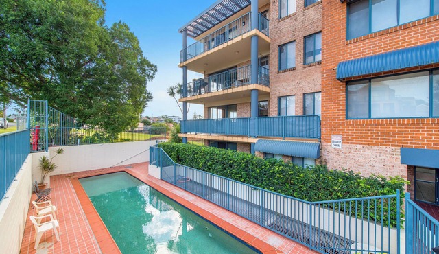 Riverview 13: 2 BR, 1 BA Apartment in Port Macquarie, Sleeps 4