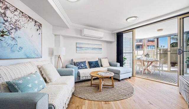 Riviera 102: 2 BR, 2 BA Apartment in Port Macquarie, Sleeps 4