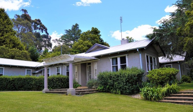 Robin Hill Manor - Stay 3 Pay 2 in Moss Vale