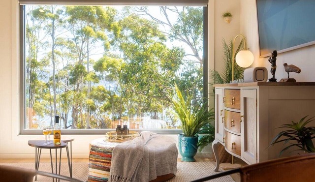 Romantic oceanview escape in Alonnah, Bruny Island