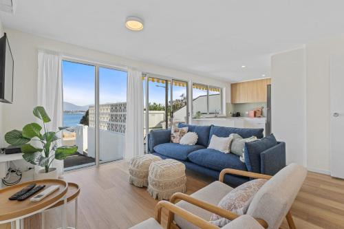 Rose Bay Riverfront - Dreamy Luxury by the Water in Montagu Bay