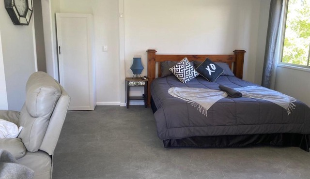 Rosehill cottage and bush retreat