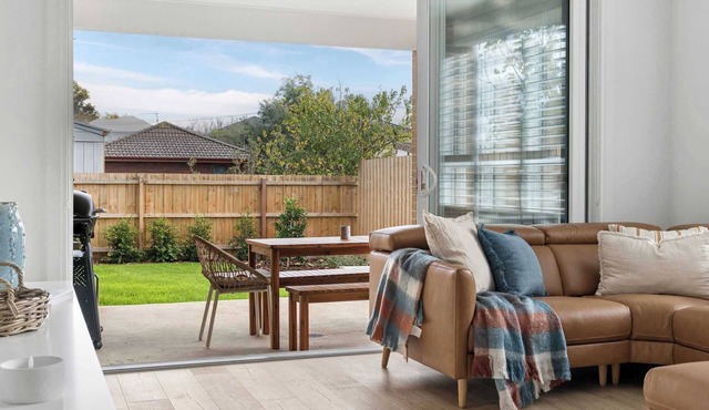 Saltwater Sanctuary | Walk to Beach in Dromana