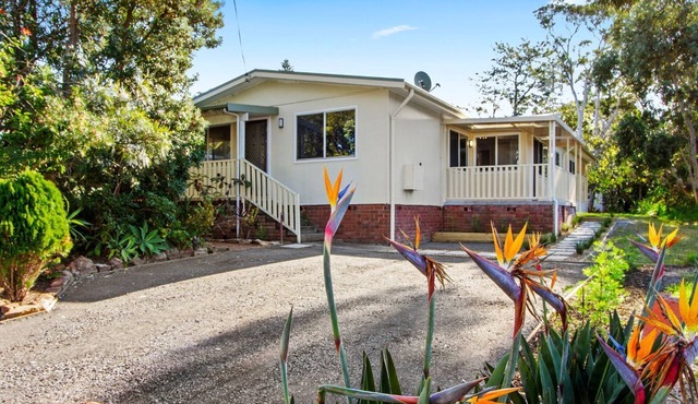 Sam's Beach Shack - Stay 3 Pay 2