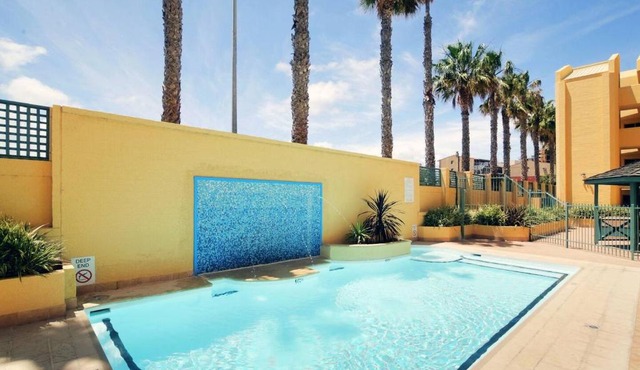 Sandcastles Beachfront Luxury Retreat Apartment in Perth