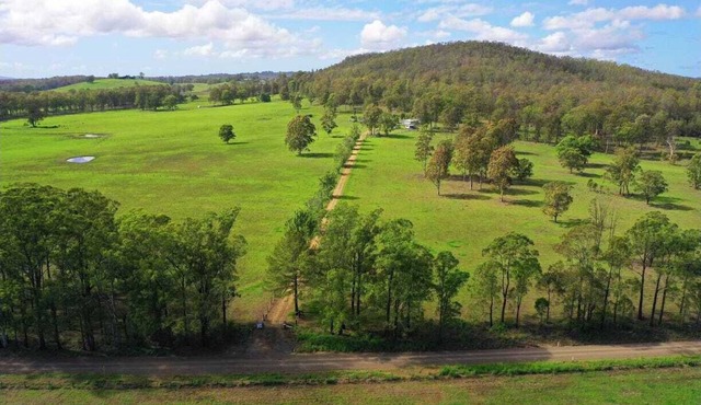 Scenic Country Escape Peaceful 4BR Farm Stay
