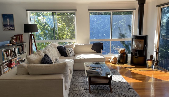 Seadale: a lovely modern 3 level home with amazing views from the Alfresco. in Rhyll