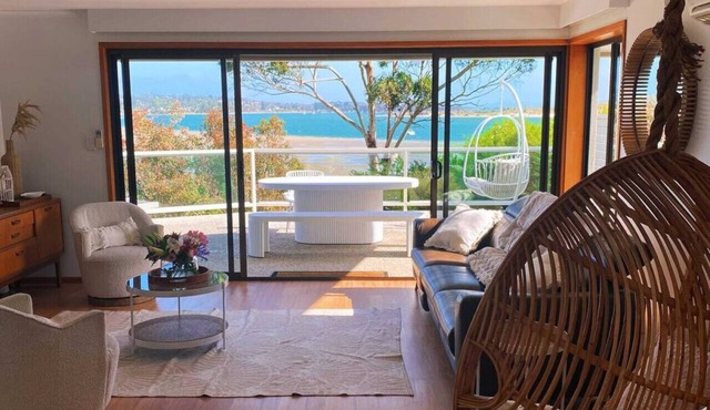 Seagrass Coastal Retreat with direct beach access