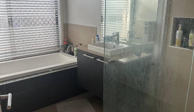 Serene Guest Room Retreat in Caloundra West