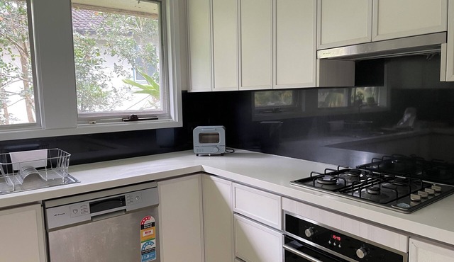 Shared house in Marsfield-Bright and Sunny/Bus/Mac Uni/Mac Centre in Marsfield
