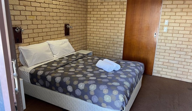 Shark Bay Hotel in Denham