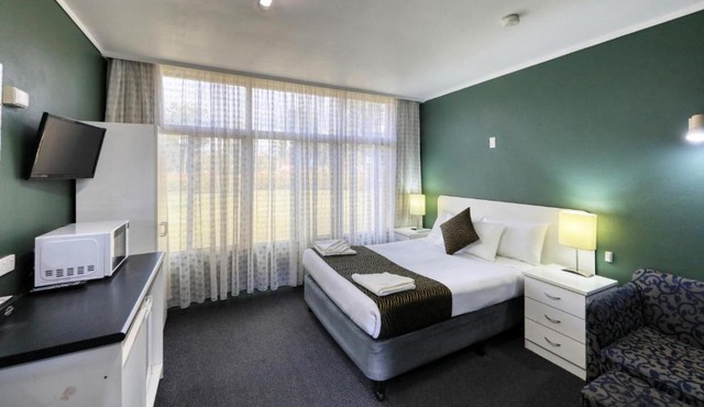 Silver Oaks Motel in Gilgandra