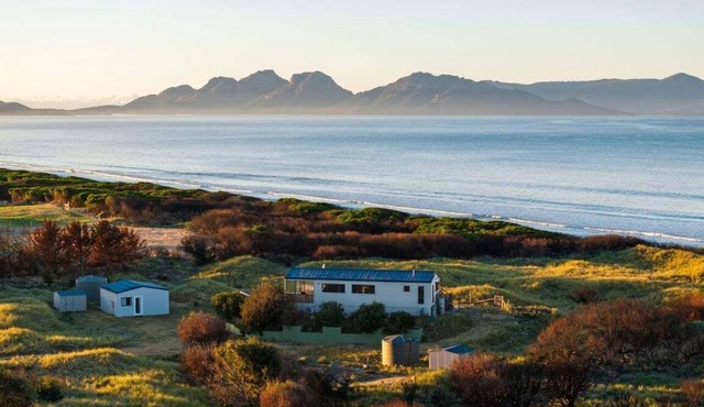 Six-Ten Shores - Holiday Houses Tasmania