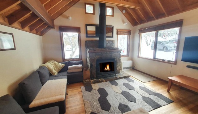 SNOWED INN apartment in Dinner Plain