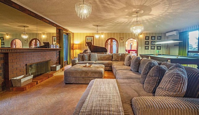 Southern Edge Retreat Vintage Charm by the Bay