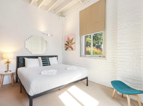 Spacious 1 Bedroom Apartment in Teneriffe Brisbane