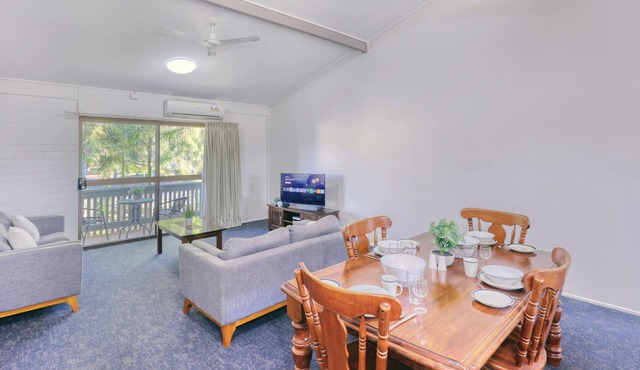 Spacious 2 Bedroom Apartment 88 Sq, swimming pool, garden views, sports lounge in Emerald