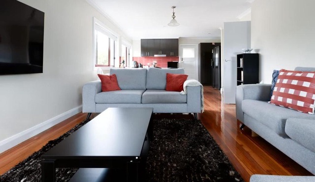 Spacious 3-Bed Mins from City Centre in Newstead
