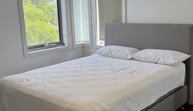 Spacious 4-bedroom home South Coogee - easy access to beaches, parks, airport in south coogee