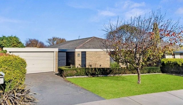Spacious 4Bed Room Retreat | BBQ, EV Charger, WiFi