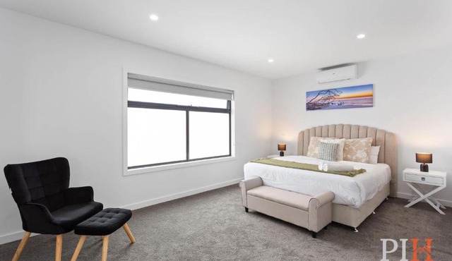 Spacious Central 2 story Luxury with views in San Remo