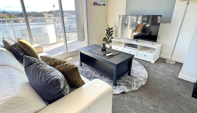 Spacious & High in the Sky - 1bd 1bth Apt