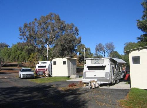 Spicer Caravan Park in Parkes