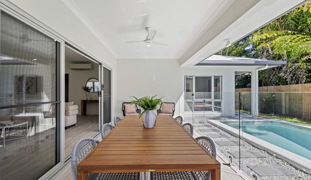 St Crispins Villa 3 with private heated pool in Port Douglas