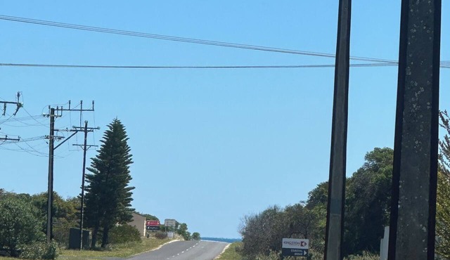 Stay on pinks beach road, 500m walk to pinks beach in Pinks Beach