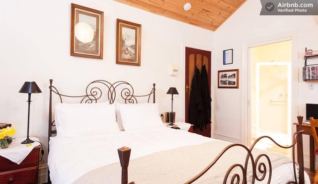 Stones Throw Cottage Bed & Breakfast in Belgrave