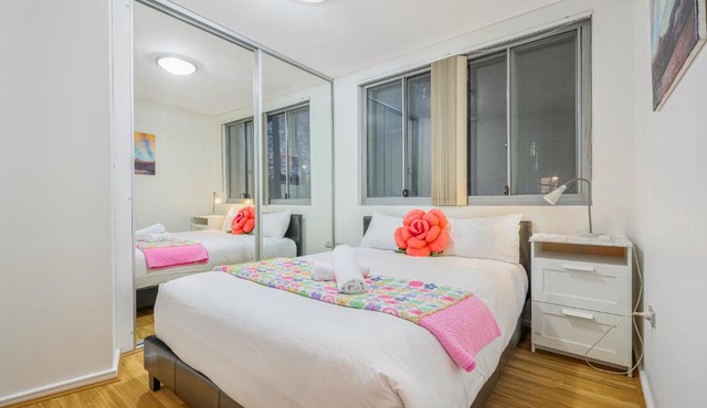 Strathfield sweet 2Br near Train StationShopping