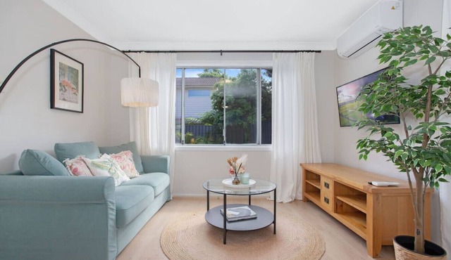 Studio with Fast Wifi - Full kitchen - Outdoor Patio and Firepit in Forestville