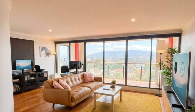 Stunning 2-Brm in Braddon! in Braddon