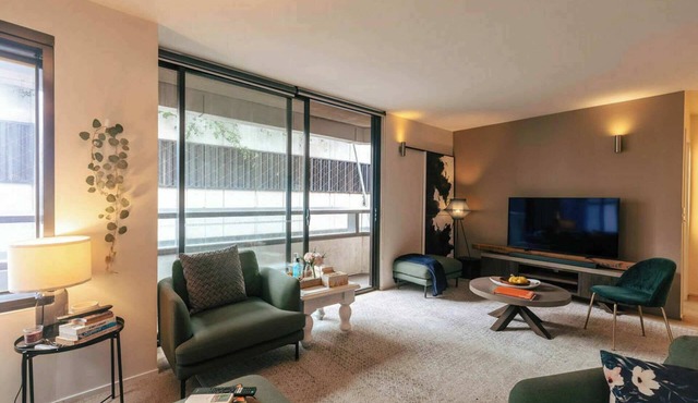 Stunning 2BDR Apt in the heart of Docklands in Docklands