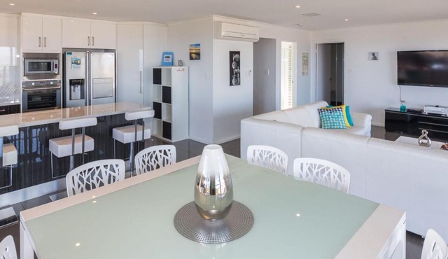 Stunning on Stacey 42 Stacey Drive in Carrickalinga