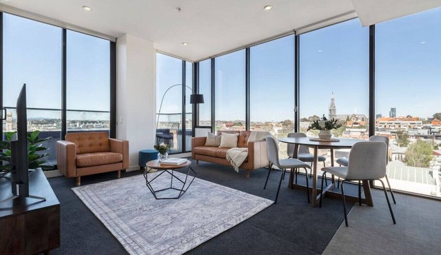 Stunning Panoramic Views Heart of Richmond