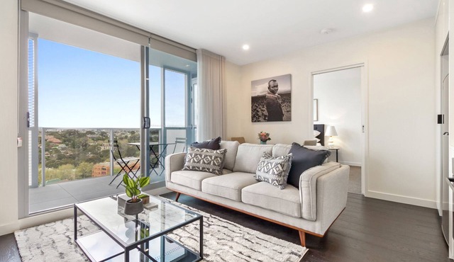Stylish 1-Bed Apartment with Balcony, Sauna & Gym