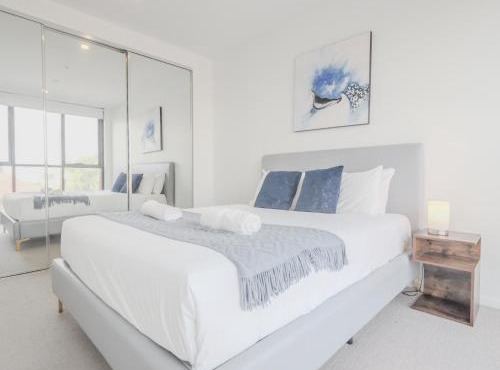 Stylish 1BR1BA apt in Footscray Pool Gym WIFI